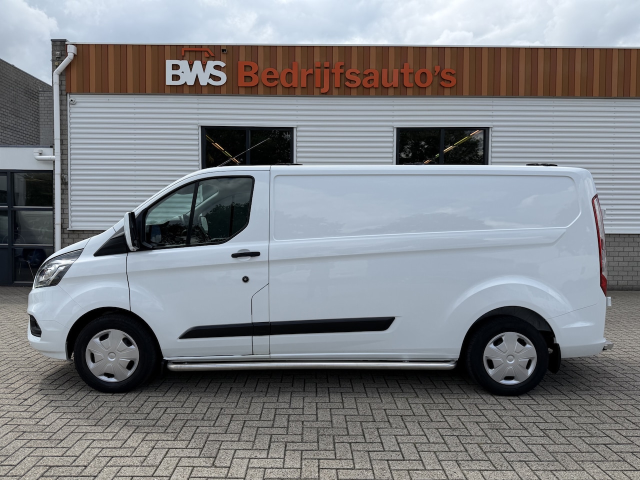 Ford Transit Custom - 340 2.0 TDCI 130pk L2H1 Trend / vaste prijs rijklaar € 18.950 ex btw / lease vanaf € / Sor - AutoWereld.nl