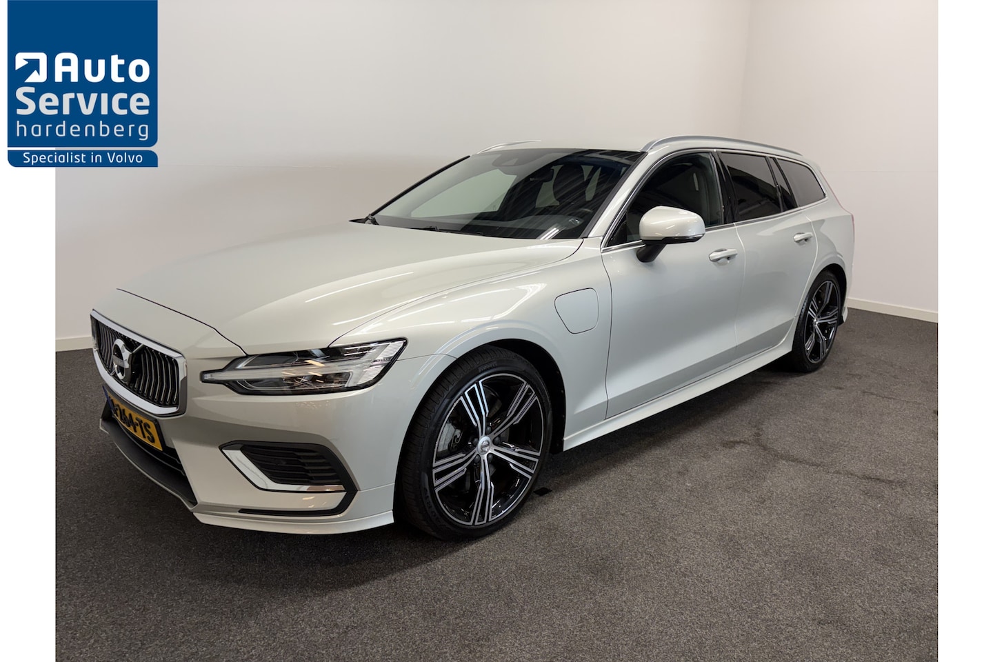 Volvo V60 - 2.0 T6 342pk AUT8 Hybr AWD Inscription Trekhaak 2000kg/ Leer/ Stoel en Stuurverw./ Adapt. - AutoWereld.nl
