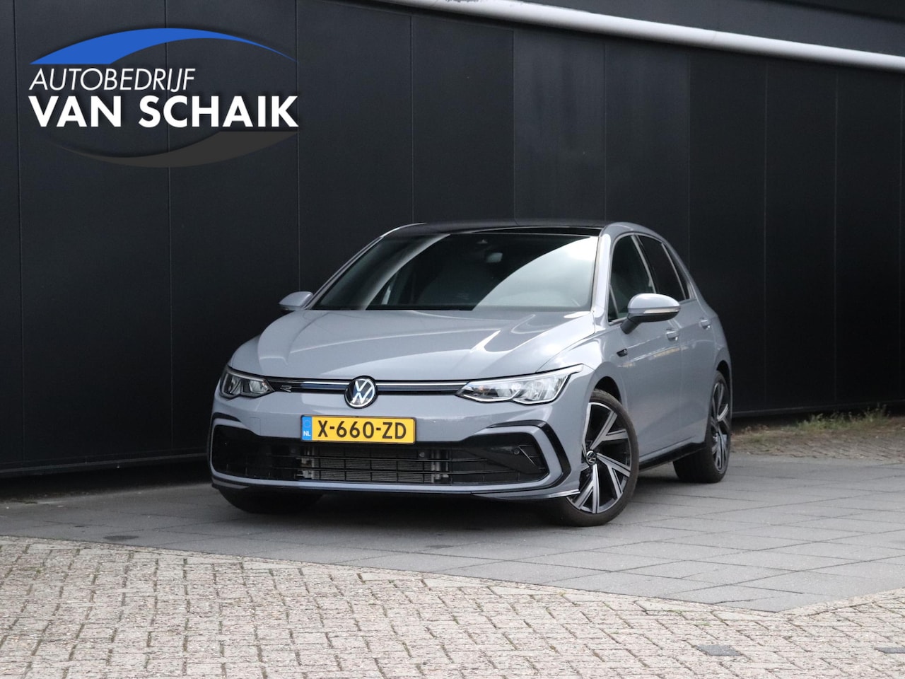 Volkswagen Golf - 1.5 eTSI R-Line Business | PANO-DAK | STOEL/STUURVERW. | CAMERA | APPLE CARPLAY | NAVI | A - AutoWereld.nl