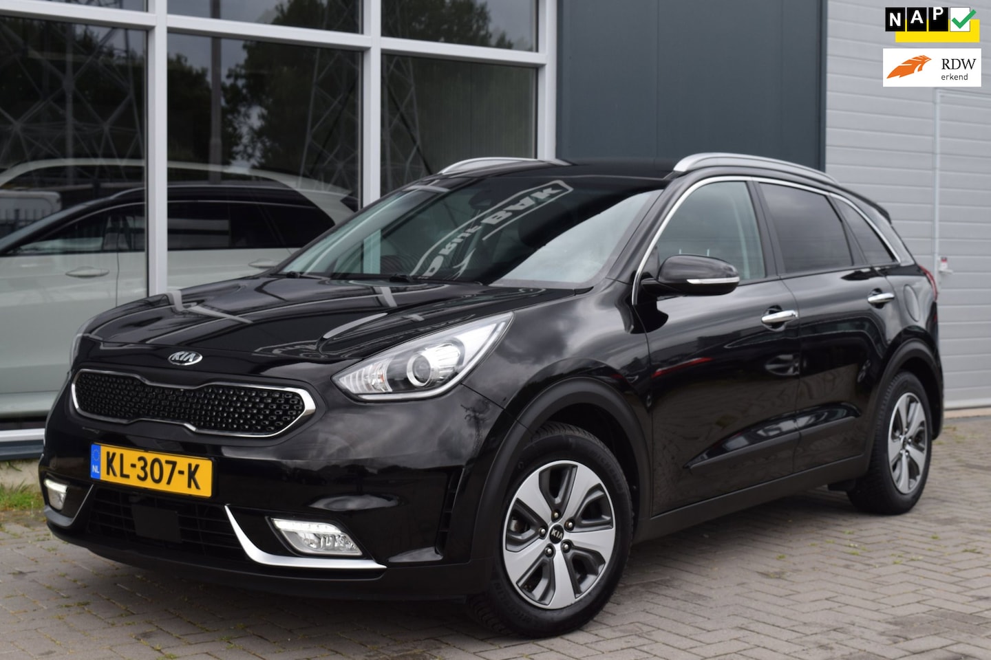 Kia Niro - 1.6 GDi Hybrid ExecutiveLine | Automaat | Leder | NAP + APK 7-2027 - AutoWereld.nl