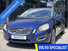 Volvo V60 - D4 5Cilinder Ocean Race|Trekhaak|Navi|Bluetooth