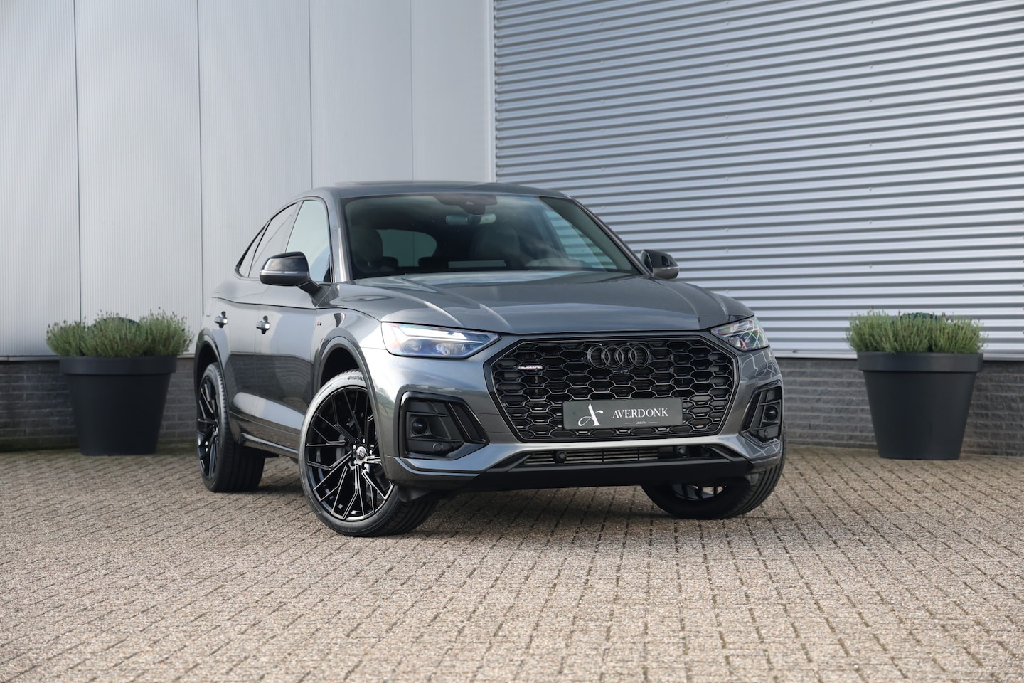 Audi Q5 Sportback - 50 TFSI e Quattro S-Line Black Pano|Trekh|Elek stoel|Cam|Dealerondh - AutoWereld.nl