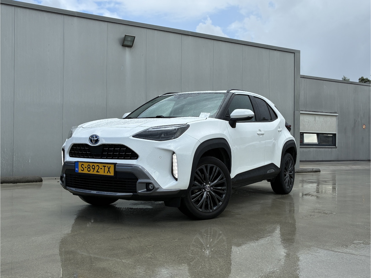 Toyota Yaris Cross - 1.5 Hybrid Adventure | Trekhaak - AutoWereld.nl