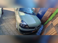 Renault Clio - 1.4-16V Privilège