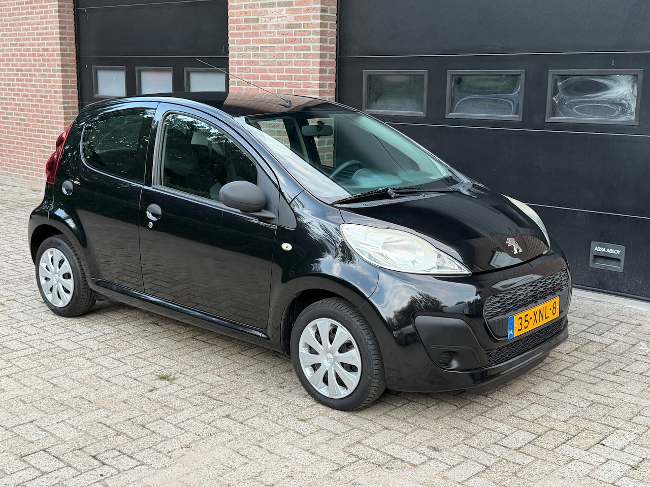 Peugeot 107 - 1.0 Active Airconditioning 5-drs - AutoWereld.nl