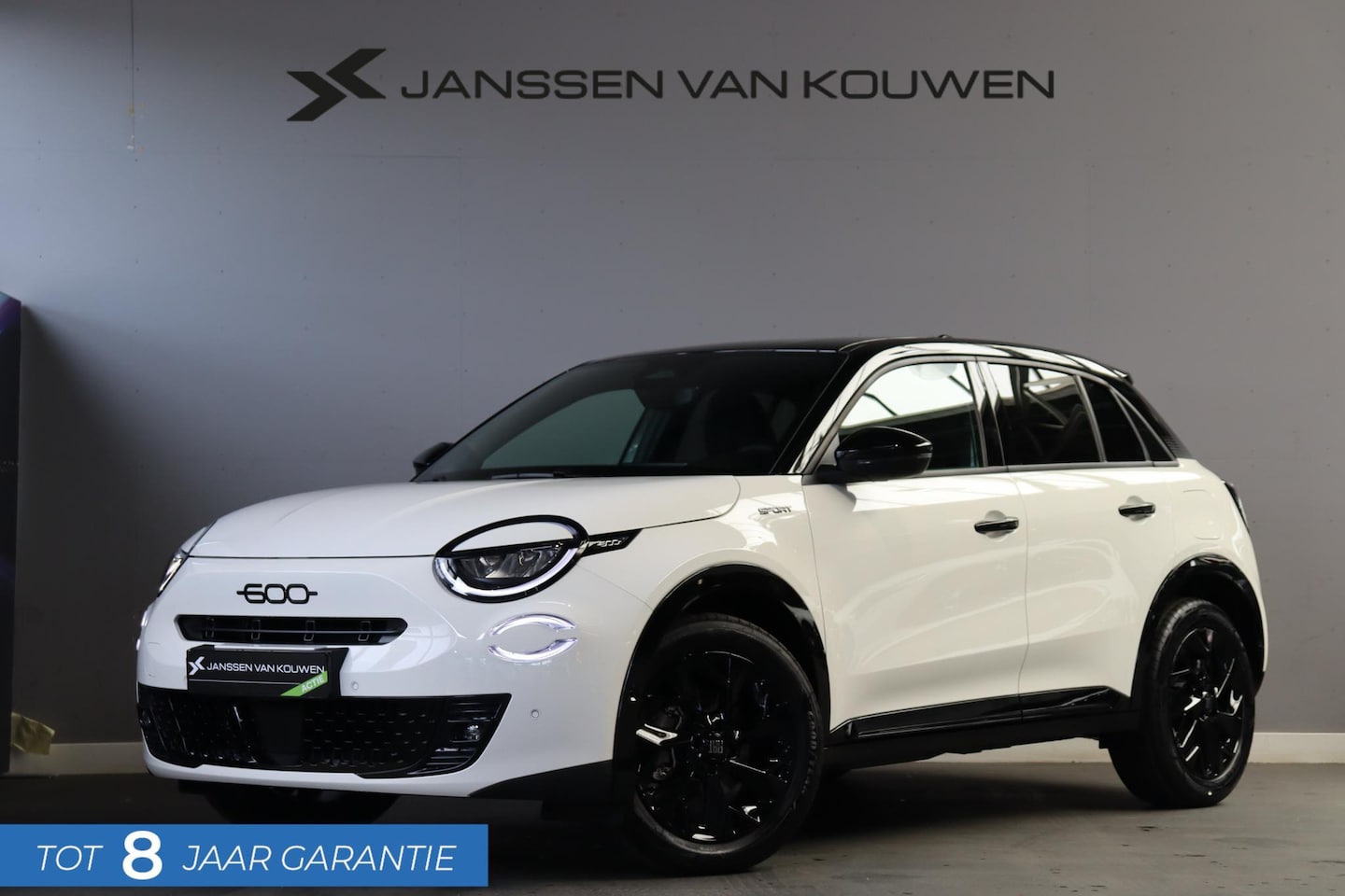 Fiat 600e - La Prima 54 kWh Navi / Carplay / Camera / 2+6 Jaar Garantie - AutoWereld.nl