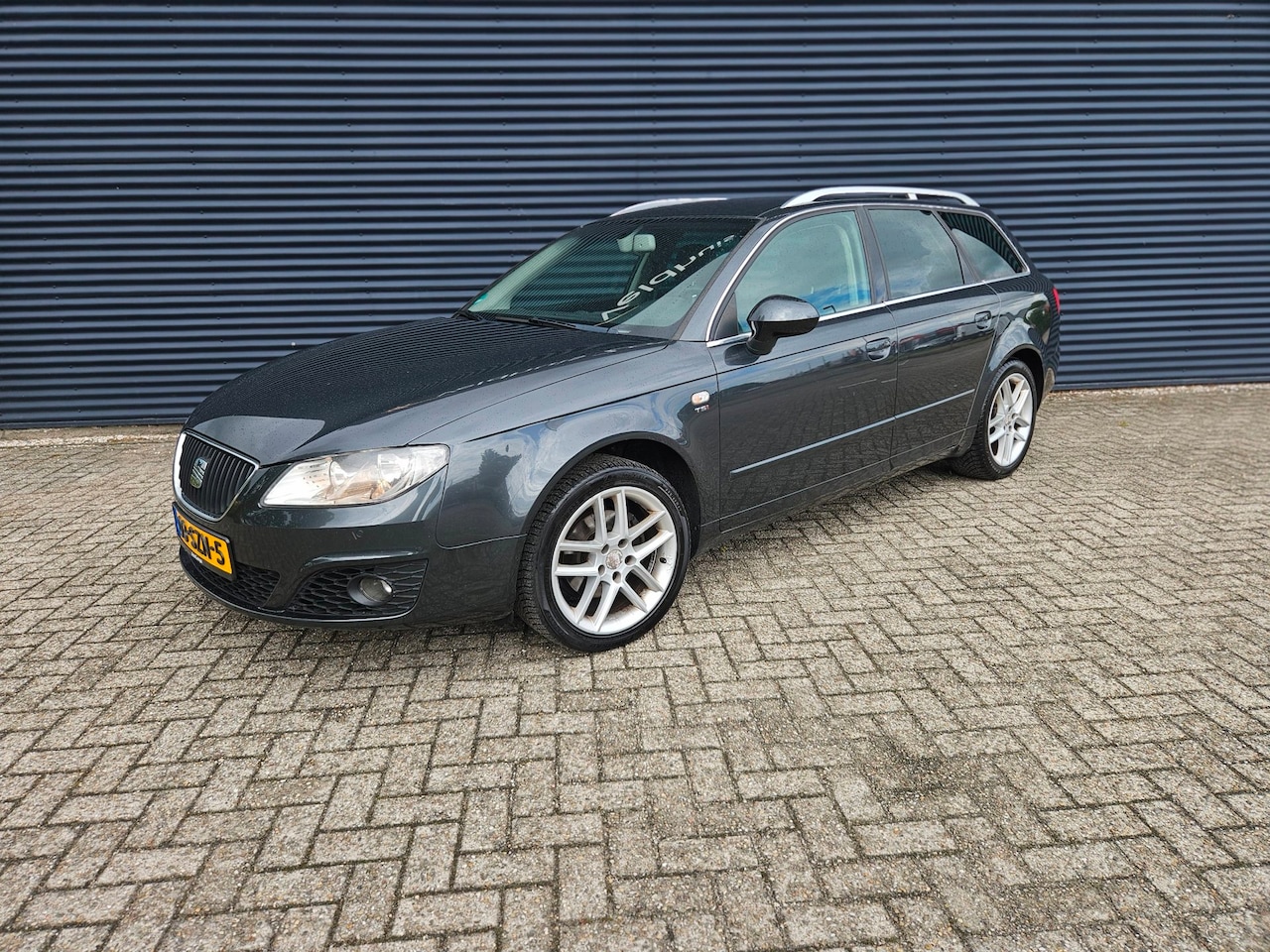 SEAT Exeo ST - - 1.8 TSI | 2012 | NAV | PDC | CLIMA | TREKHAAK! - AutoWereld.nl