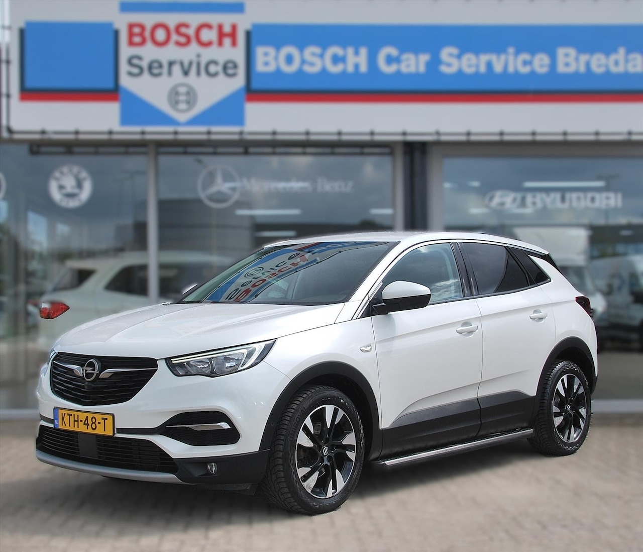 Opel Grandland X - 1.2 Turbo 130pk S&S Aut Business Executive - AutoWereld.nl