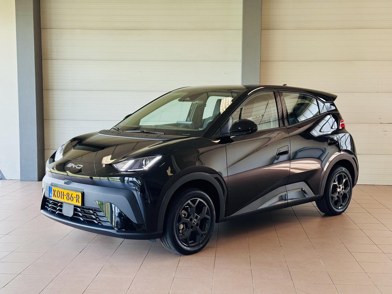 BYD Dolphin Surf - Boost | Elektrische stoelen | Adaptieve cruisecontrol | Carplay | - AutoWereld.nl