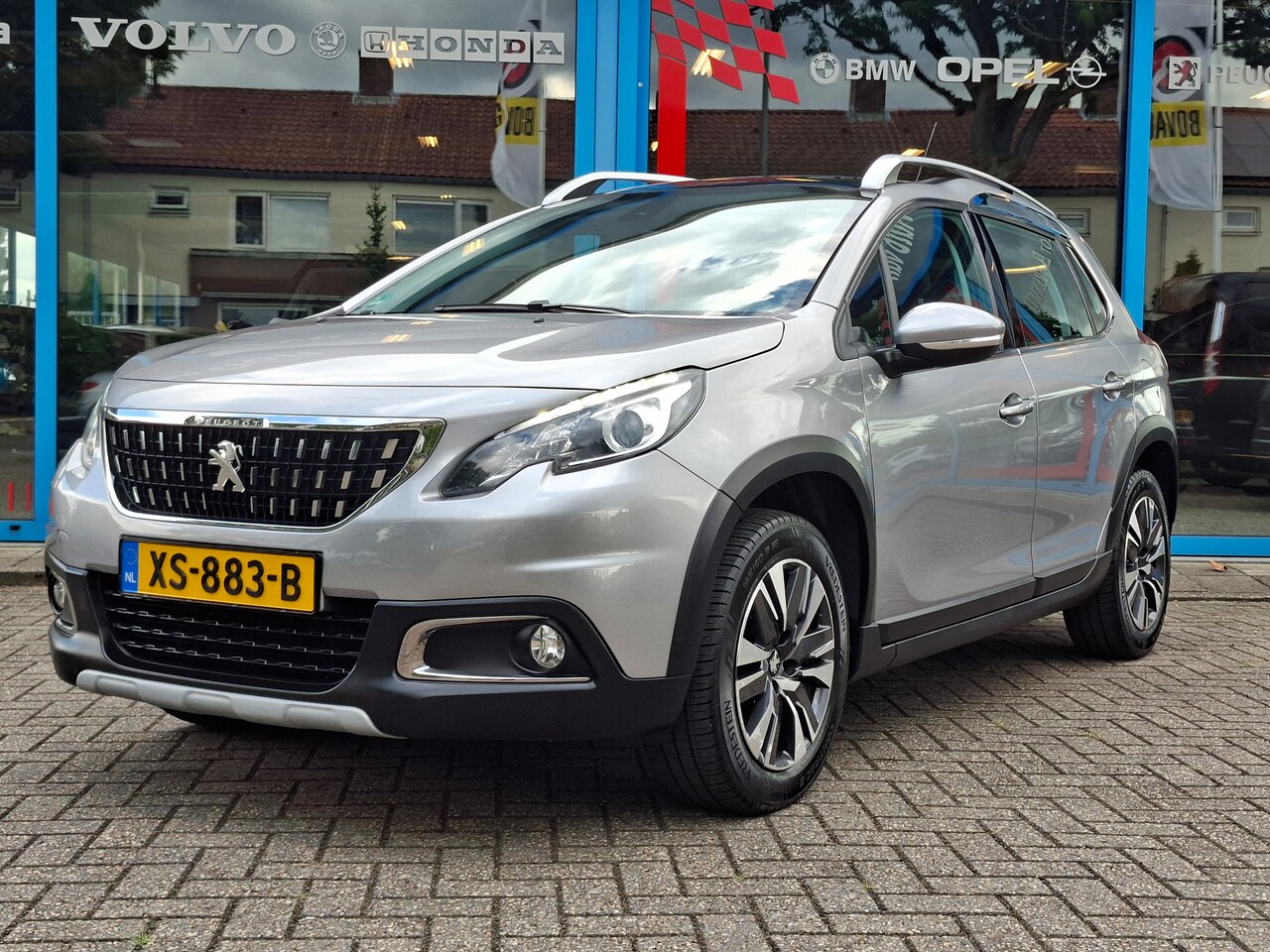 Peugeot 2008 - 1.2 PureTech GT-Line - AutoWereld.nl