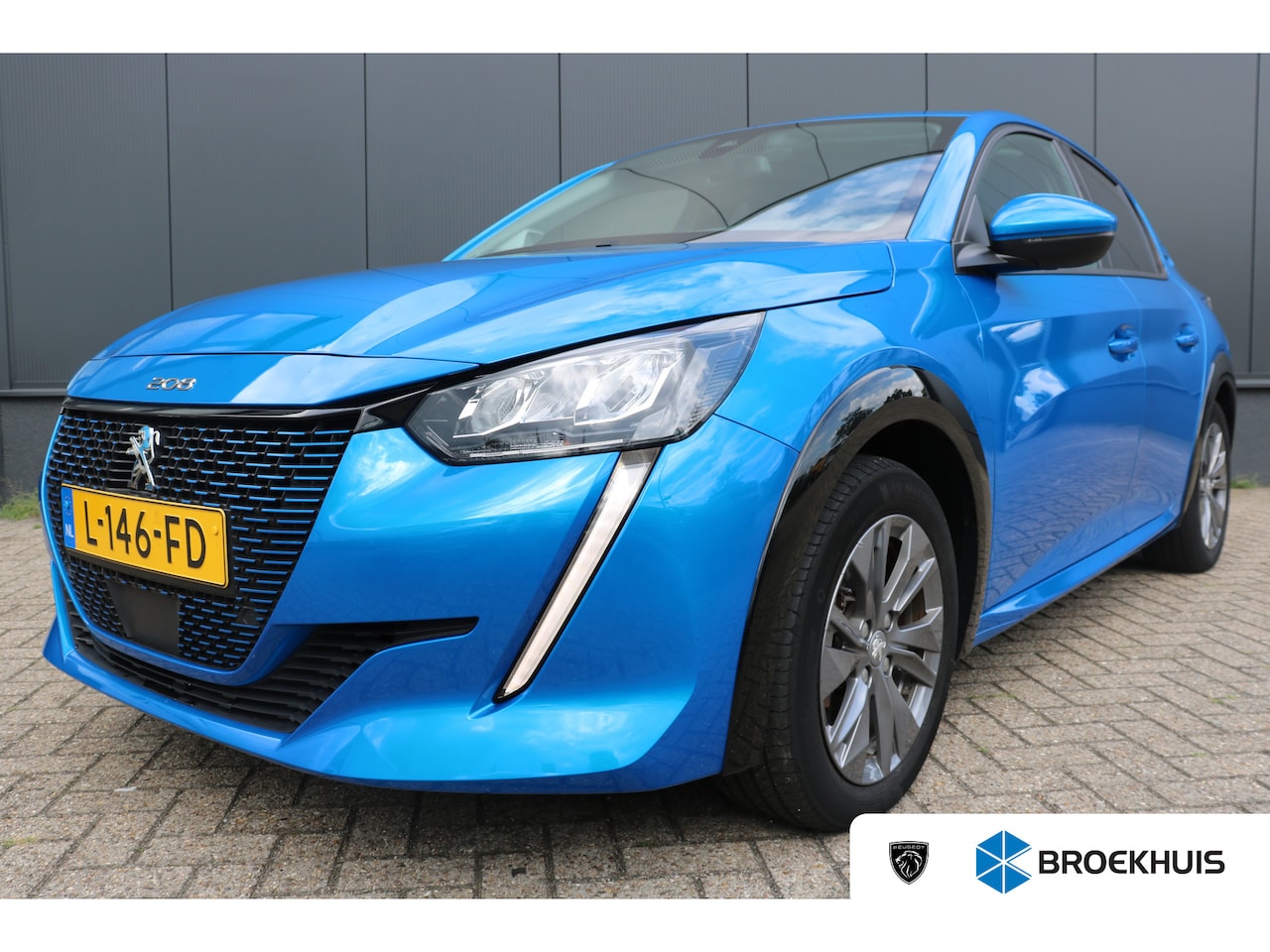 Peugeot e-208 - EV Allure Pack 50 kWh | Camera | Navi | Apple Carplay/Android | Cruise control | Airco | - AutoWereld.nl