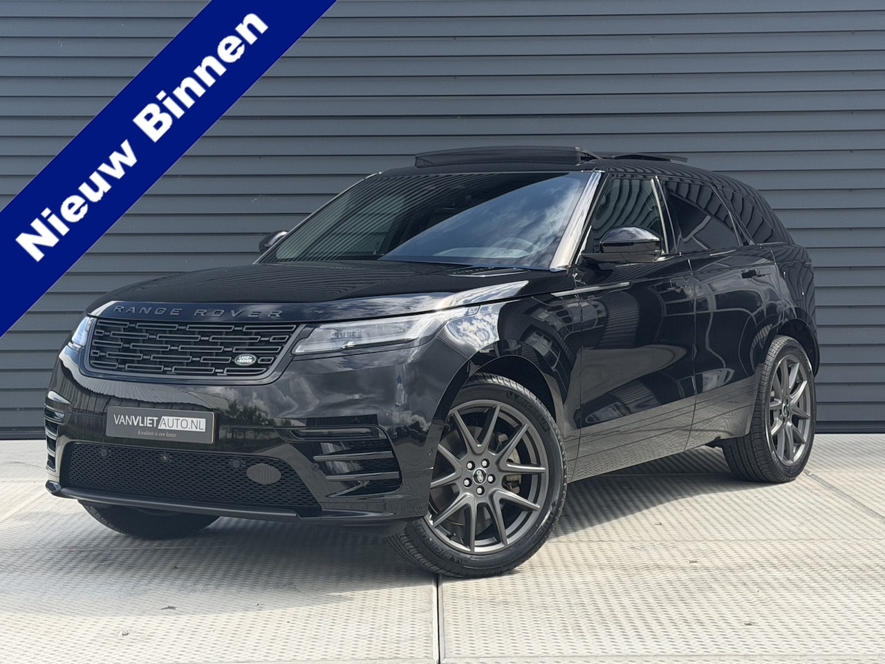 Land Rover Range Rover Velar - 2.0 P400e R-Dynamic SE | Panorama/schuif dak | Leder | 360 Camera | Memory Stoelen - AutoWereld.nl