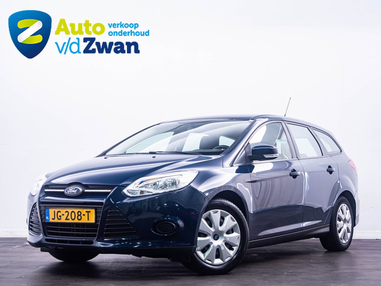 Ford Focus Wagon - 1.0 EcoBoost Trend Stoelverwarming|Trekhaak - AutoWereld.nl