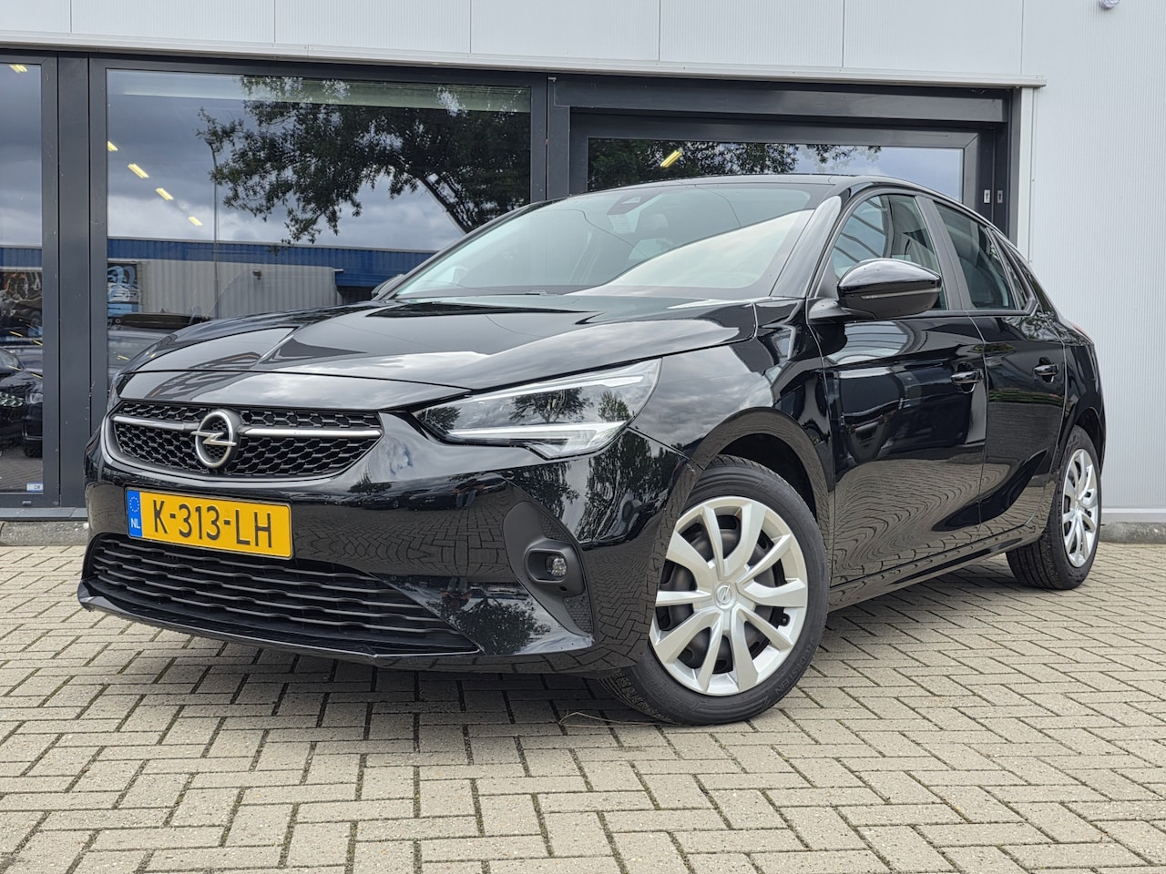 Opel Corsa - 1.2 Edition + CRUISE + APPLE ANDROID + AIRCO - AutoWereld.nl