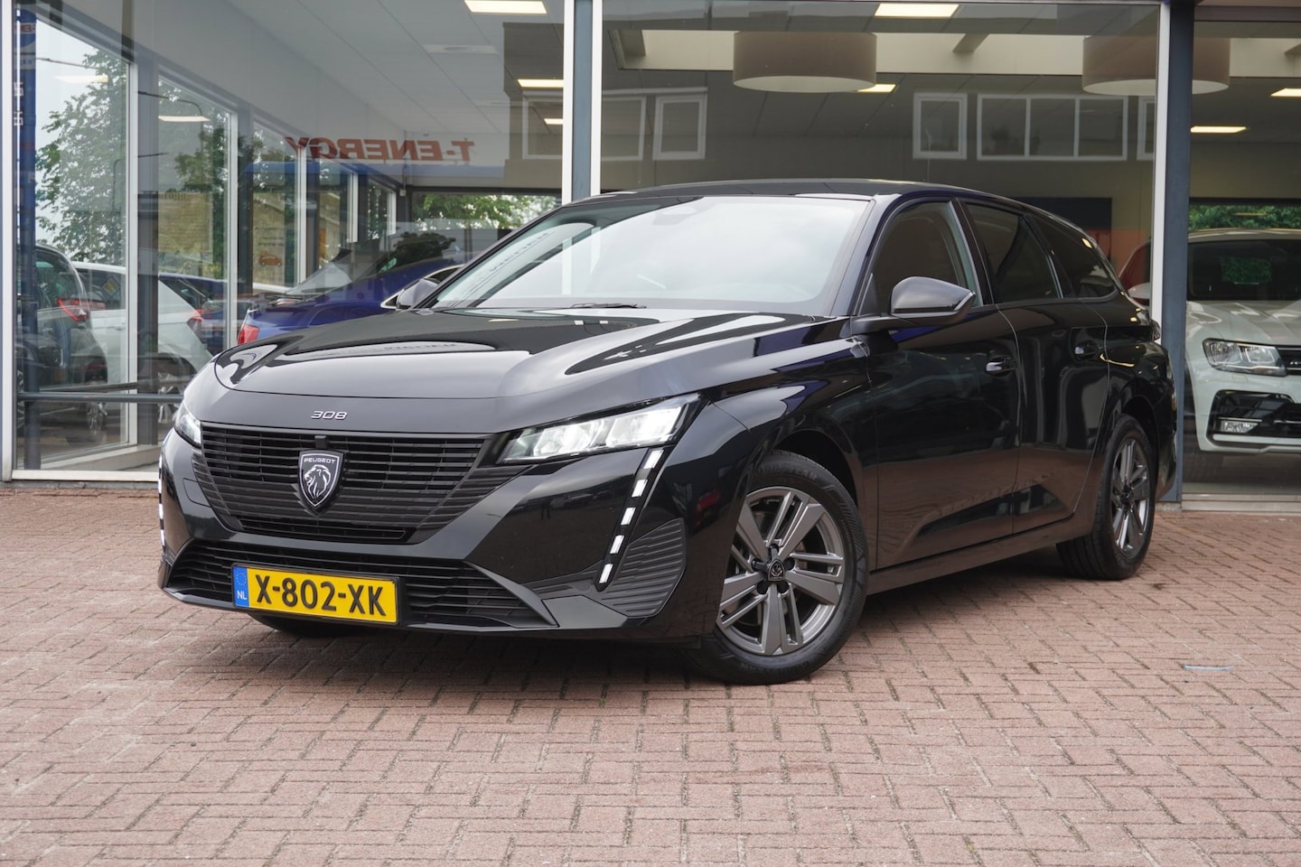 Peugeot 308 SW - 1.2 PureTech Active Pack Business | Airco | Navigatie | Vol opties | Elek. pakket | Inruil - AutoWereld.nl