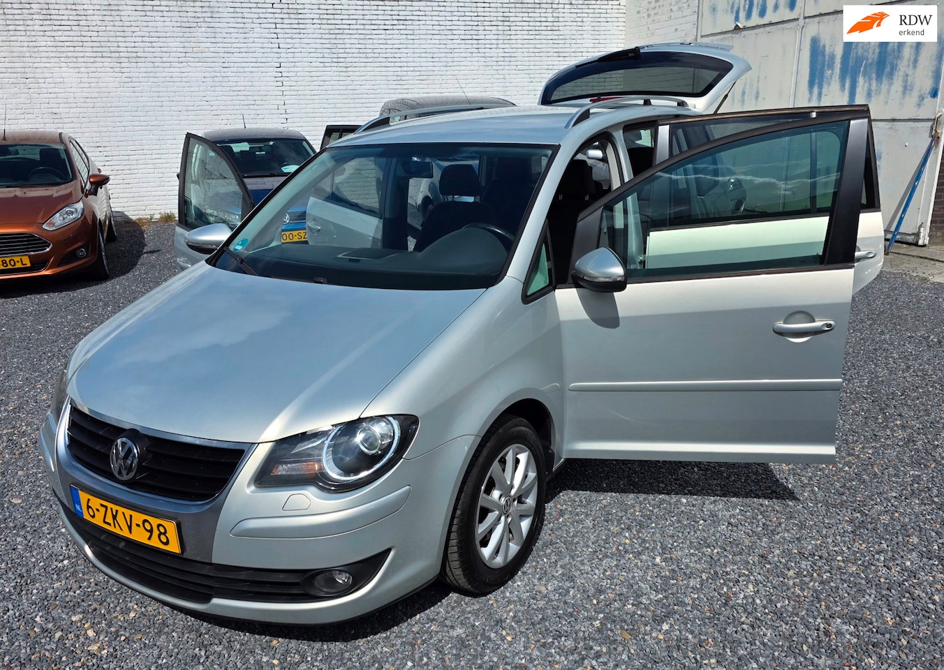 Volkswagen Touran - 1.4 TSI Trendline 5 deurs zeer netjes - AutoWereld.nl