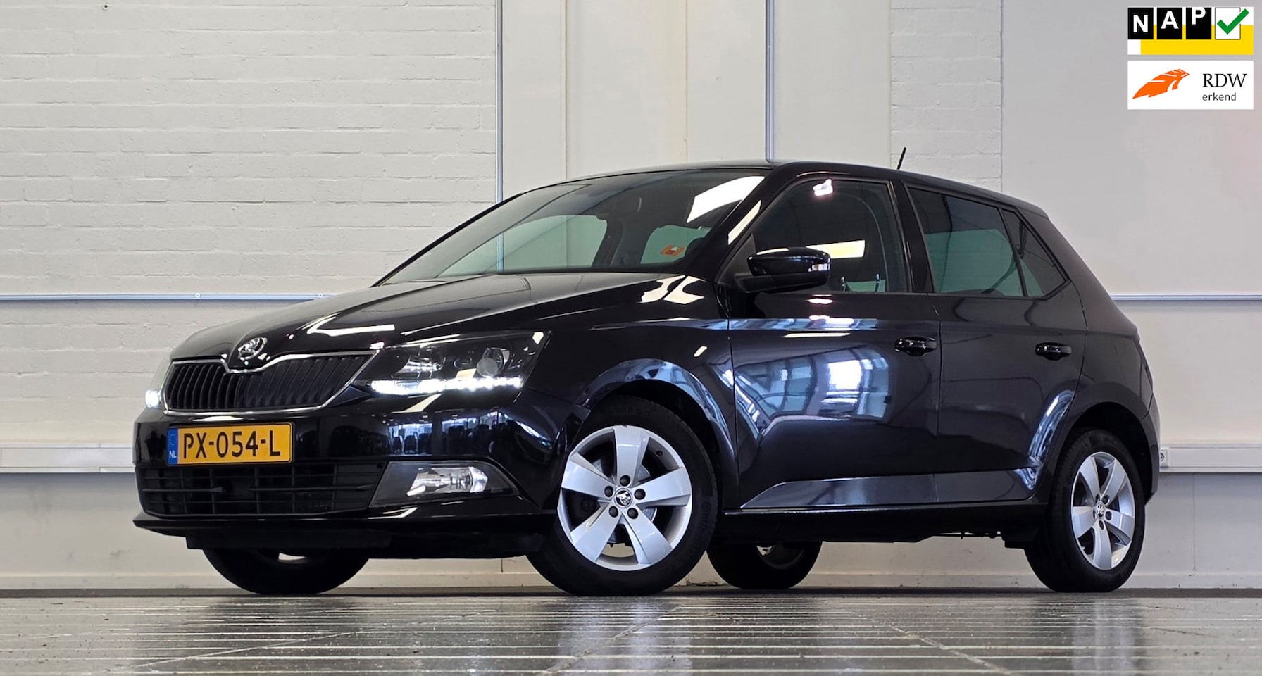 Skoda Fabia - 1.0 TSI Style Navigatie Clima 1e Eigenaar Mooi! Garantie - AutoWereld.nl