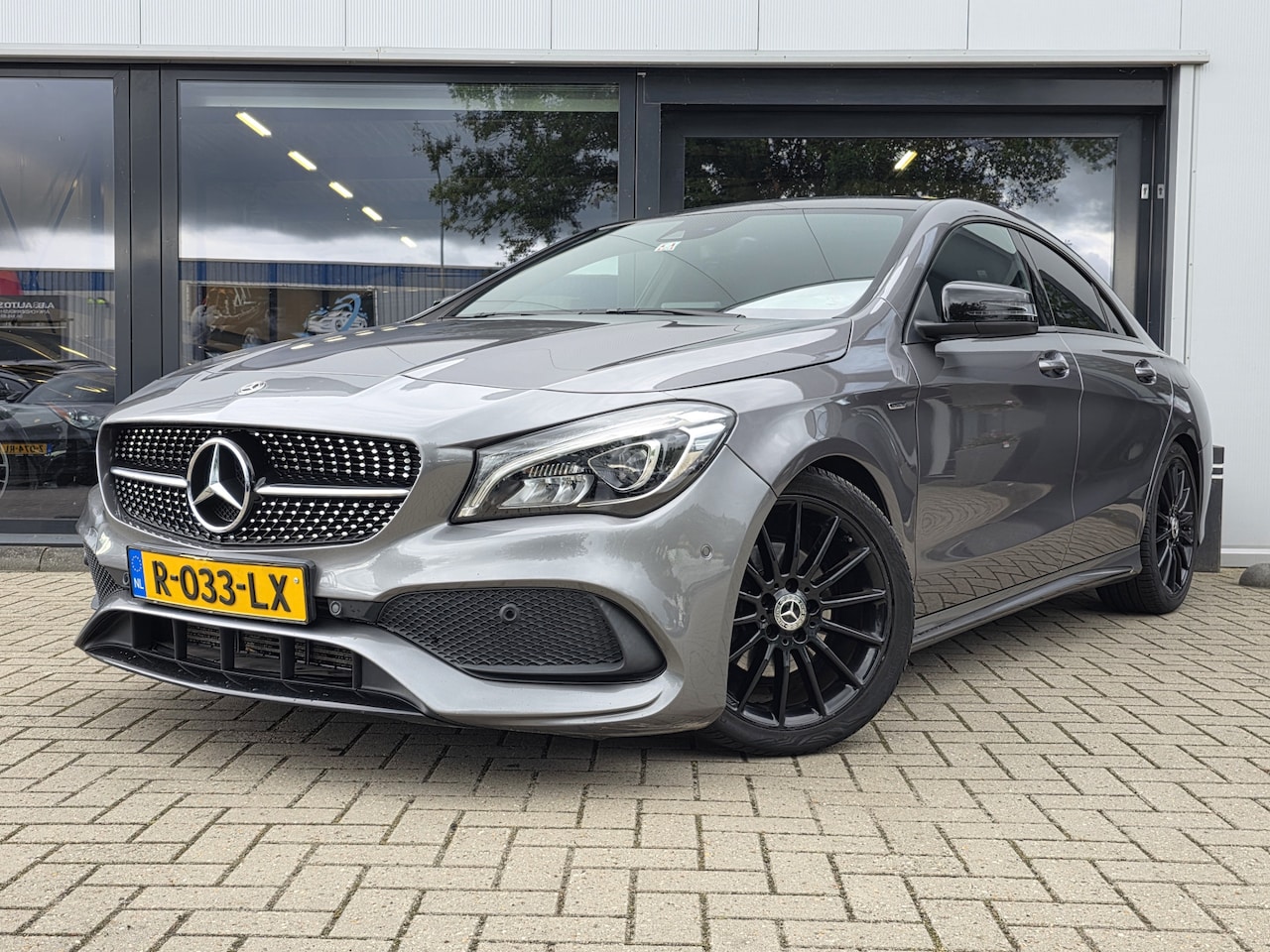 Mercedes-Benz CLA-Klasse - 180 EDITION + AMG STYLING + LED + VOLLEER + COMFORTSTOELEN - AutoWereld.nl