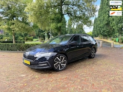 Skoda Octavia Combi - 1.0 e-TSI Sport Business | DSG | CarPlay | Trekhaak | Luxe