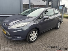 Ford Fiesta - 1.25 Limited Airco CV afst. Elek.ramen & spiegels AUX 5drs