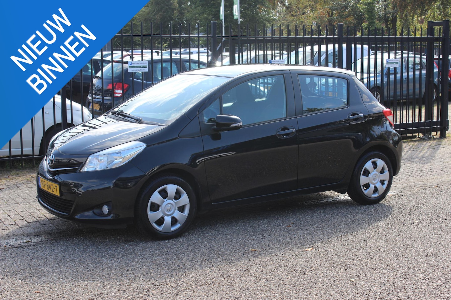 Toyota Yaris - 1.3 VVT-i Aspiration 1.3 VVT-i Aspiration, Airco, Trekhaak! - AutoWereld.nl