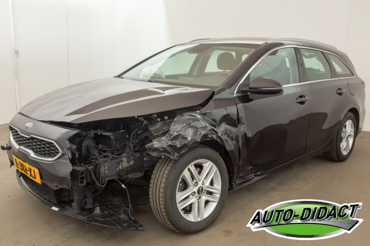 Kia Cee'd - Ceed 1.0 T-GDi Navi Camera Clima DynamicLine - AutoWereld.nl