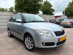 Skoda Fabia Combi - 1.4-16V Sprint|Airco|Cruise|P-sensoren
