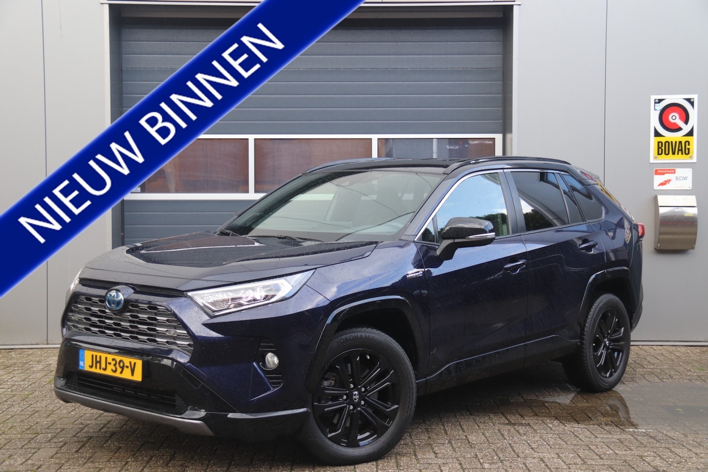 Toyota RAV4 - 2.5 Hybrid AWD Style 2.5 Hybrid AWD Style, Stoelverwarming, Camera, Navi, JBL! - AutoWereld.nl