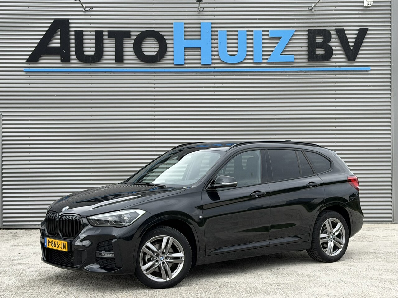BMW X1 - sDrive18i Executive M Sport Navi Plus Head-Up Display 18 Inch LED - AutoWereld.nl