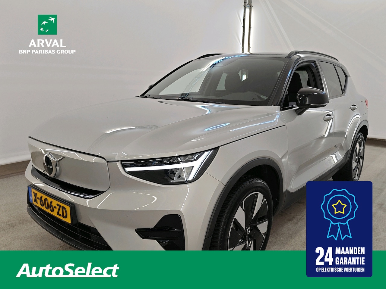 Volvo XC40 - Single Motor Essential 69 kWh 238pk | SOH 93% | Trekhaak | Zwart dak | Camera | CarPlay | - AutoWereld.nl