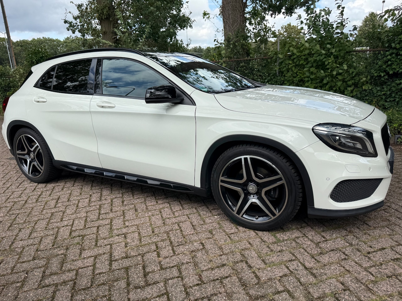Mercedes-Benz GLA-Klasse - 250 4Matic Prestige AMG-Line met Panoramadak - AutoWereld.nl
