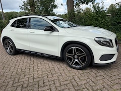 Mercedes-Benz GLA-Klasse - 250 4Matic Prestige AMG-Line met Panoramadak