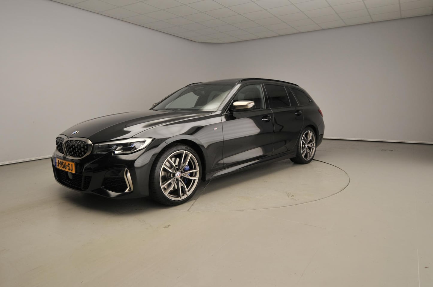 BMW 3-serie Touring - M340i xDrive | M-Sportpakket | LED | Leder | HUD | Active cruise | Panoramadak | Trekhaak - AutoWereld.nl