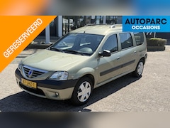 Dacia Logan MCV - 1.6-16V Lauréate , AIRCO, TREKHAAK, ELECTR RAMEN VOOR, BOEKJES RIJDT PERFECT, RUIME BETAAL
