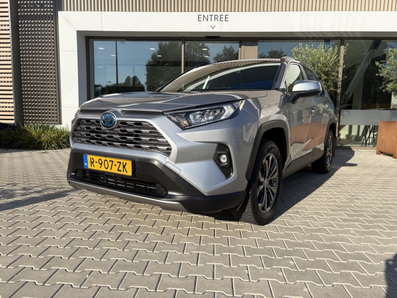 Toyota RAV4 - 2.5 Hybrid AWD Dynamic | Trekhaak | All Seasons - AutoWereld.nl