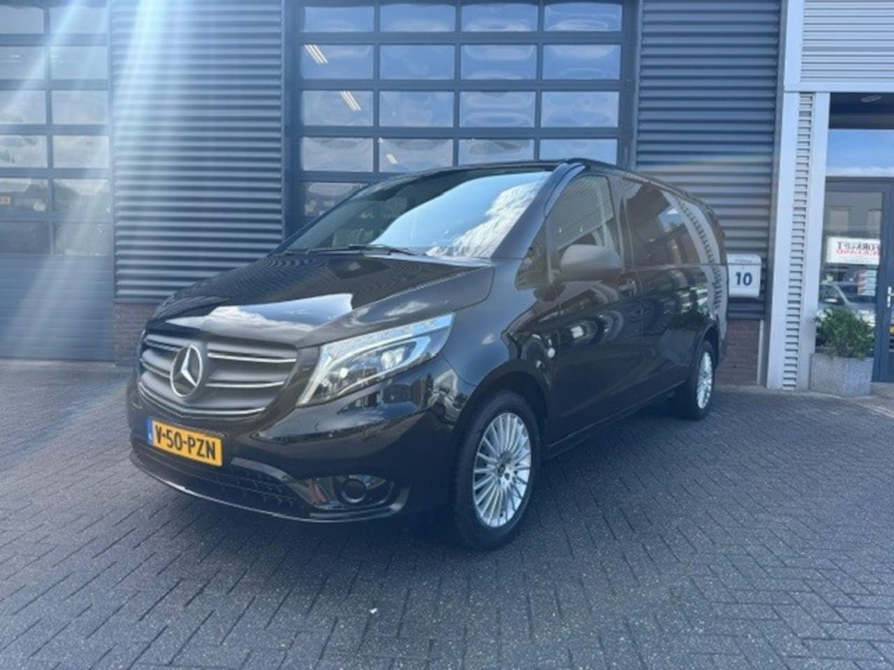 Mercedes-Benz Vito - 114 CDI Lang Automaat PDC Navi Stoelverw. - AutoWereld.nl