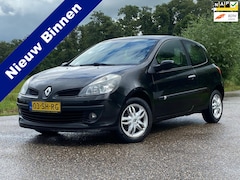 Renault Clio - 1.6-16V Dynamique Luxe Airco 2e Eigenaar 15" Velgen Nieuwe APK Elektrisch pakket Cruise Co