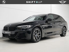 BMW 5-serie Touring - 530e xDrive M-Sport | Panoramadak | Adapt. Cruise Control