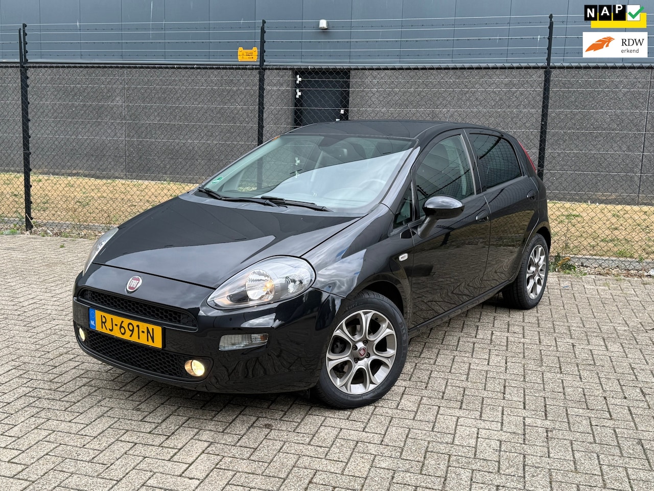 Fiat Punto Evo - 0.9 TwinAir |OrgNL| |Navi| |CruiseControl| - AutoWereld.nl