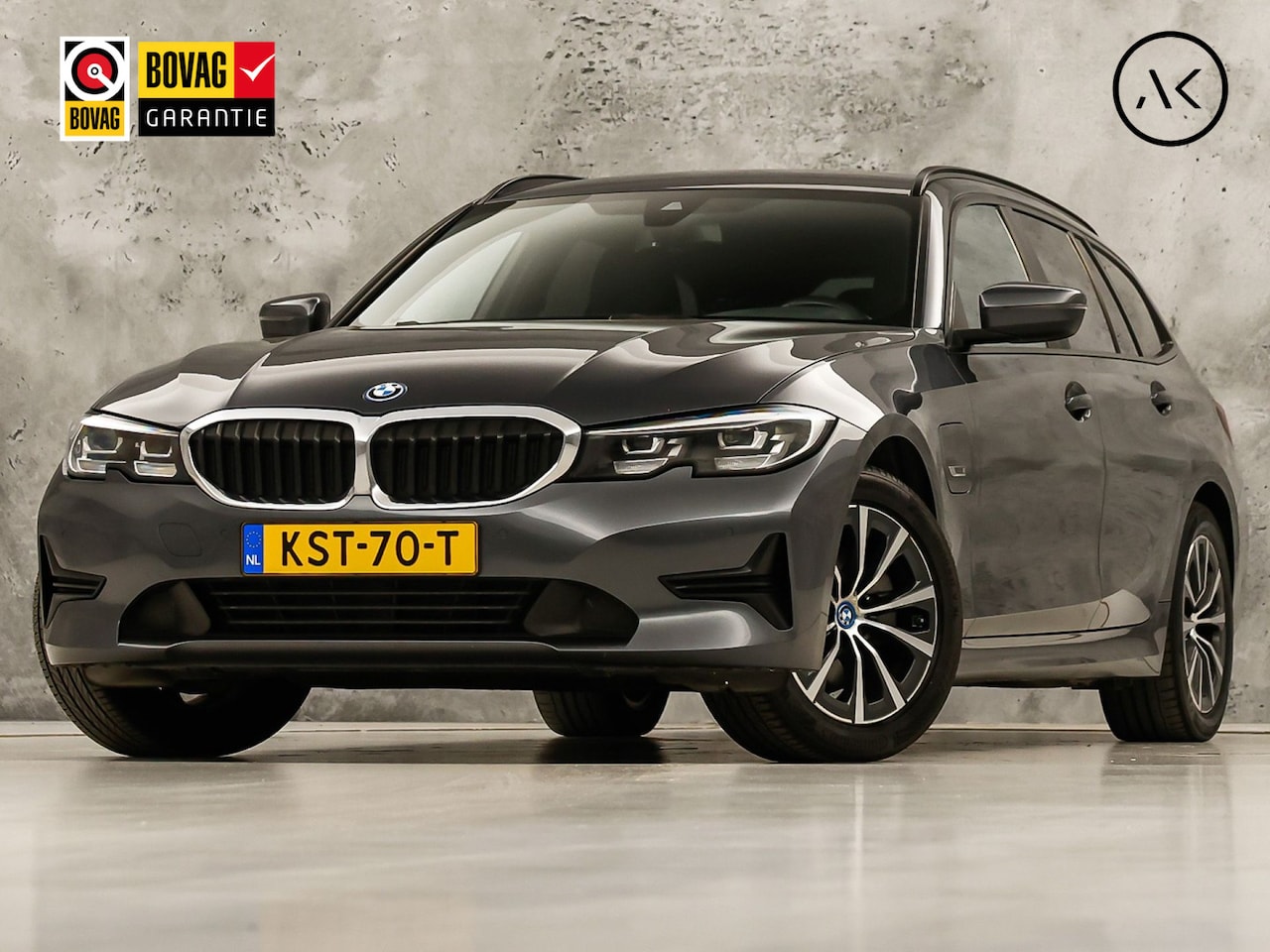 BMW 3-serie Touring - 320e High Executive 204Pk Automaat (APPLE CARPLAY, M STUUR, GROOT NAVI, STOELVERWARMING, C - AutoWereld.nl