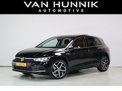 Volkswagen Golf - 1.5 eTSI Style | Sfeer | Pano | Camera | Dealer Onderhouden