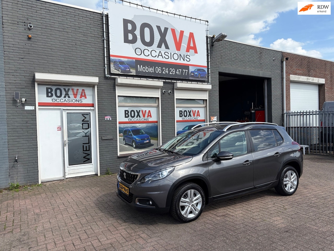 Peugeot 2008 - 1.2 PureTech Blue Signature - AutoWereld.nl