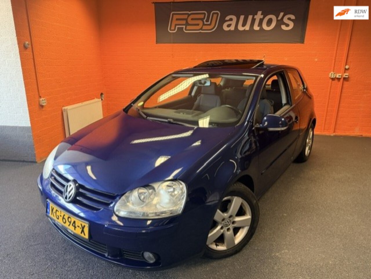 Volkswagen Golf - 1.6 FSI / SPORT / AIRCO / APK TOT 18-08-2027 - AutoWereld.nl