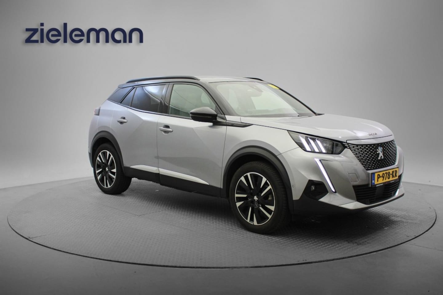 Peugeot e-2008 - GT Pack 50 kWh - Digitaal Cockpit, Carplay, Camera, Stoelverw. Keyaless, SOH 87,63% - AutoWereld.nl