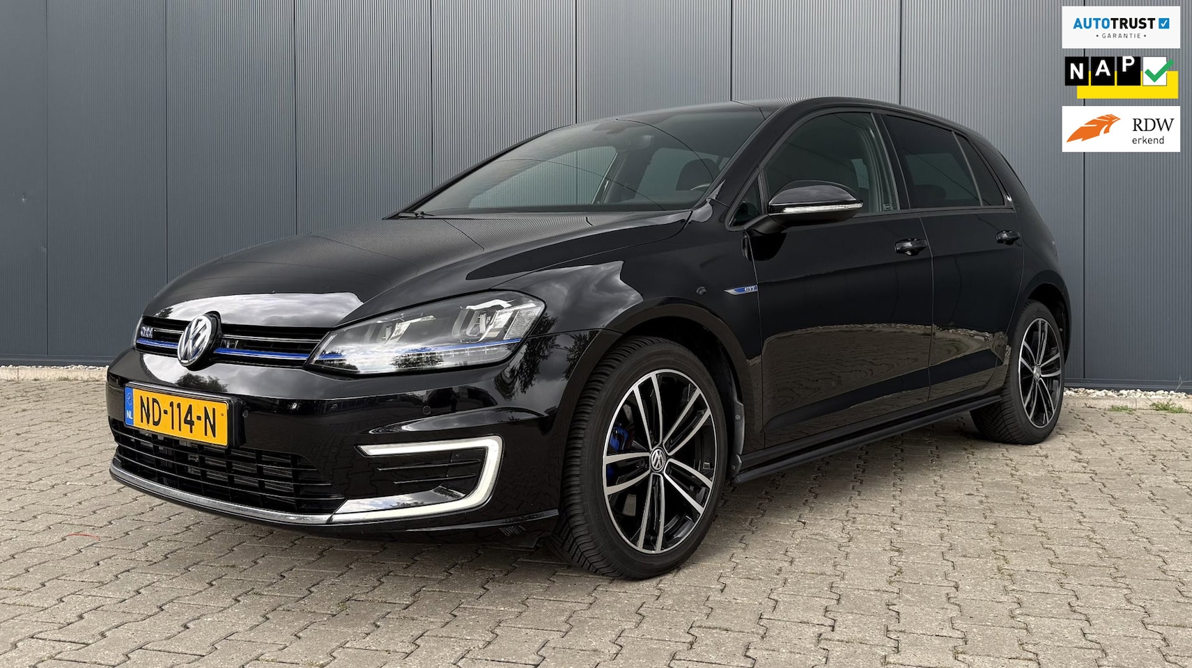 Volkswagen Golf - 1.4 TSI GTE Airco Cruise Leder Navi Camera - AutoWereld.nl