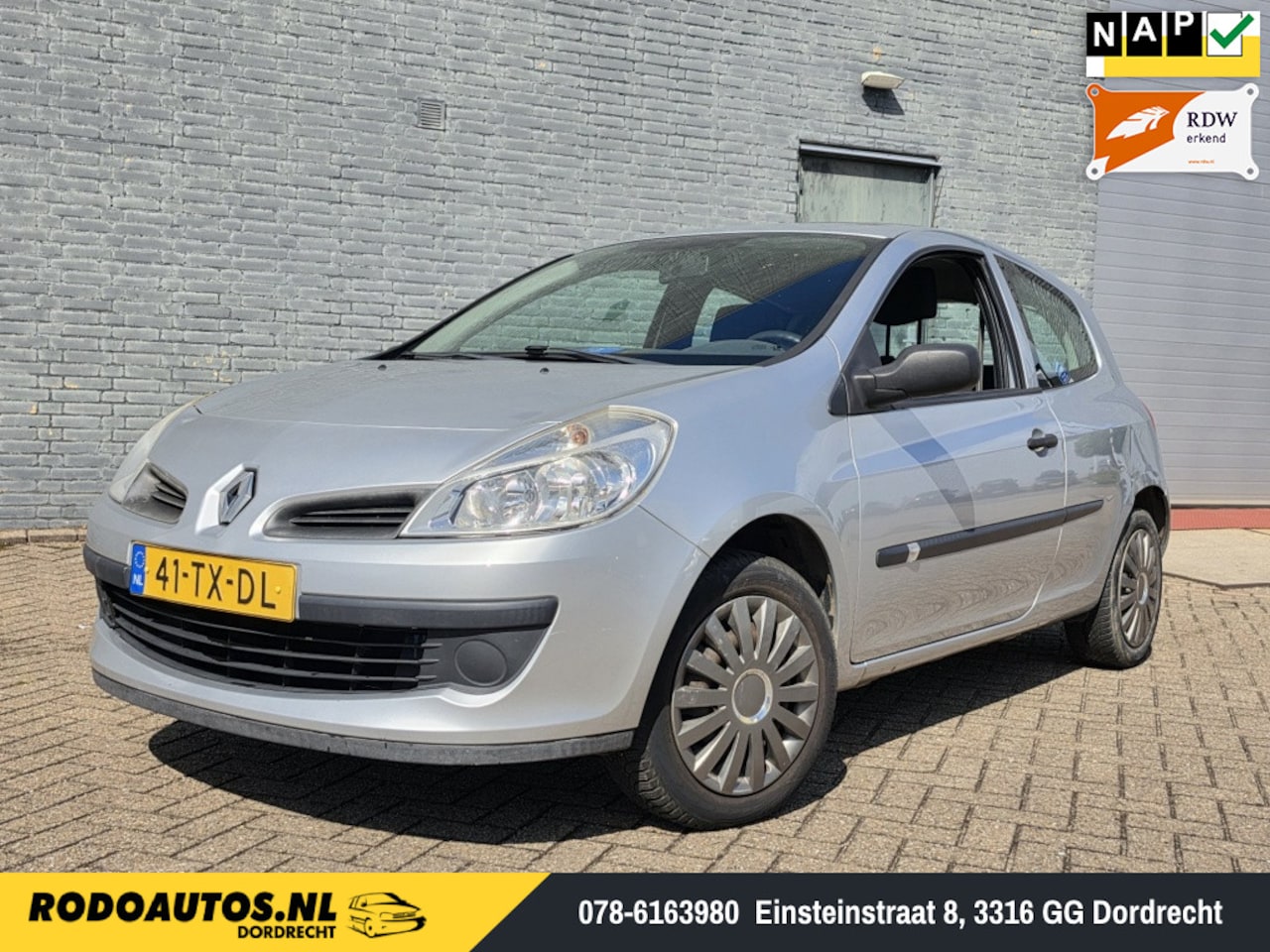 Renault Clio - 1.2-16V Authentique Stuurbekr. APK 03-27 ✅ - AutoWereld.nl