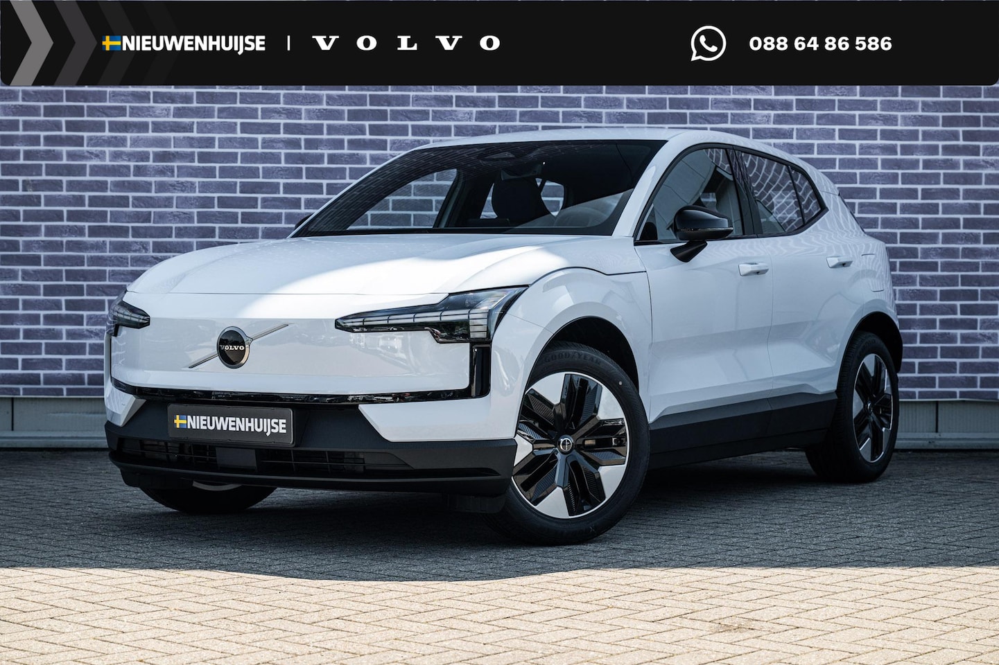Volvo EX30 - P3 Plus Europa 51 kWh | Snel Leverbaar | Elektrisch verstelbare voorstoelen | Stuur en Sto - AutoWereld.nl