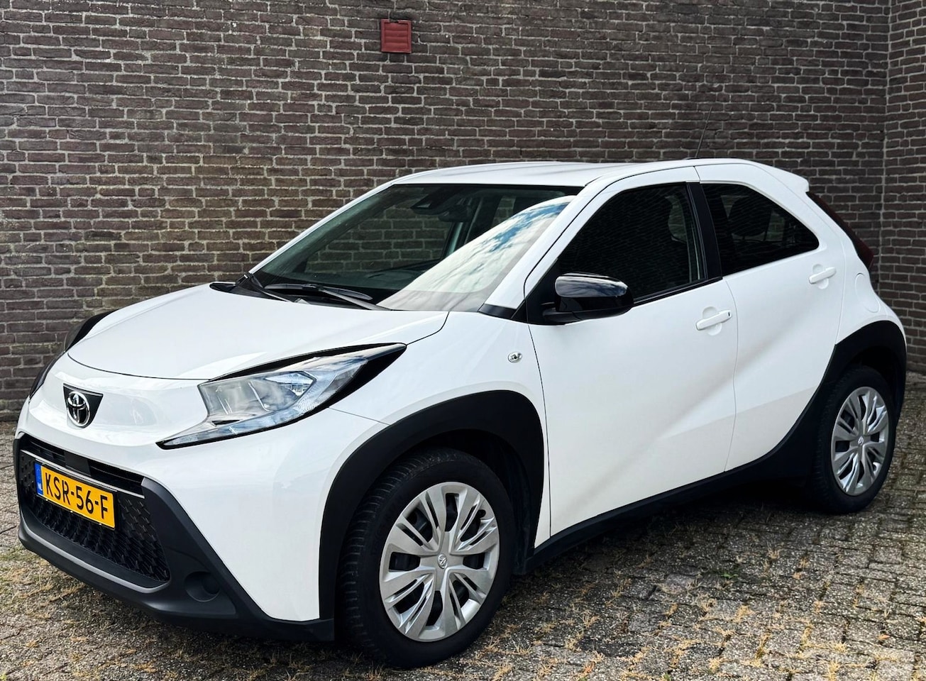 Toyota Aygo X - 1.0 VVT-i MT Play Carplay Camera Cruise-Control Adaptief - AutoWereld.nl