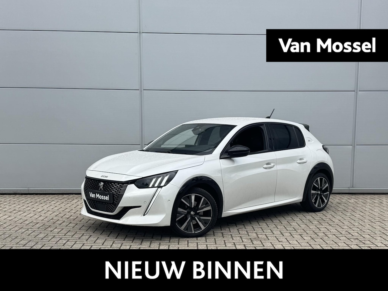 Peugeot 208 - 1.2 PureTech GT | Camera | Cruise Control | Trekhaak | Apple Carplay/Android Auto - AutoWereld.nl
