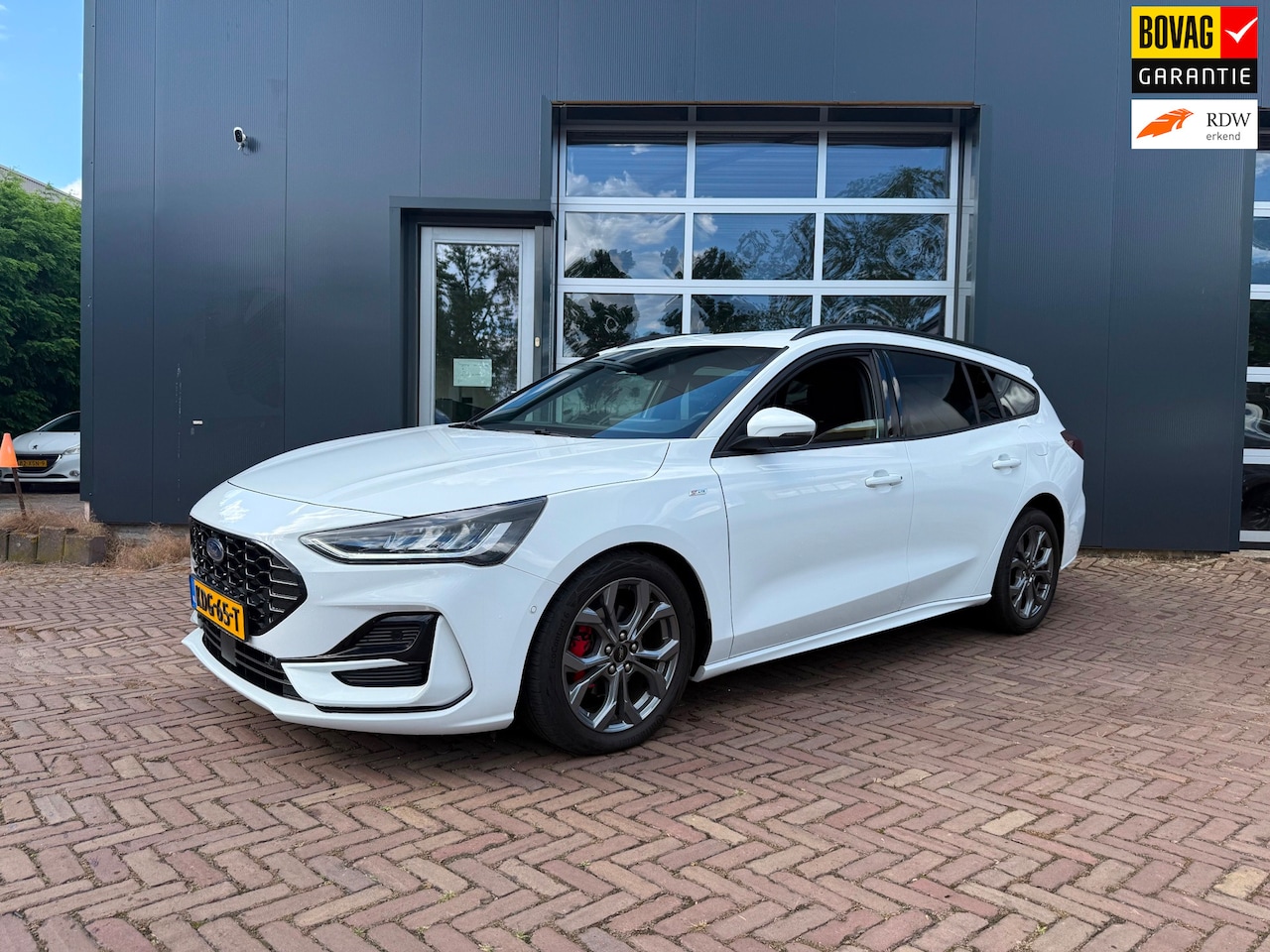 Ford Focus Wagon - 1.0 EcoBoost Hybrid ST Line | Styling pack | ACC | All in prijs - AutoWereld.nl